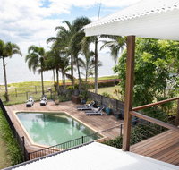 ABSOLUTE BEACHFRONT BLISS  NEWELL BEACH - Tourism Noosa