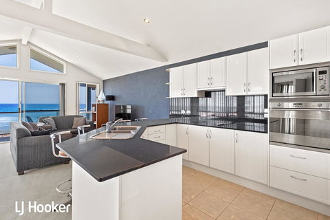 Absolute Waterfront @ Anna Bay - Tourism Noosa 1