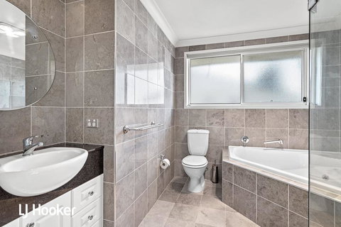 Absolute Waterfront @ Anna Bay - Tourism Noosa 2