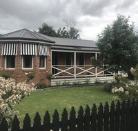 Acacia House - Central Healesville - Yarra Valley - Tourism Noosa