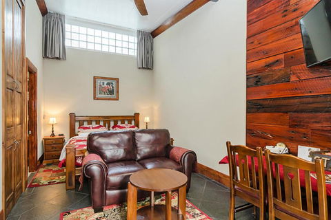 Eagle Foundry Bed & Breakfast - Tourism Noosa 4
