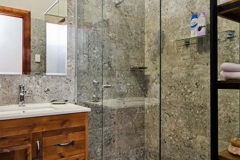 Eagle Foundry Bed & Breakfast - Tourism Noosa 2