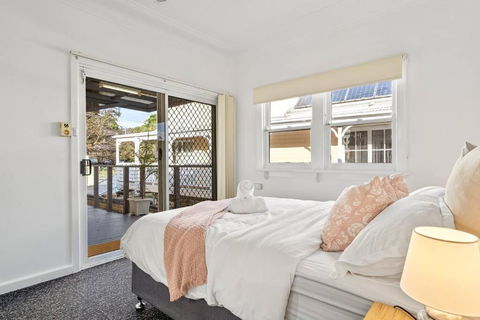 East Hills Waterfront Bliss - Tourism Noosa 4
