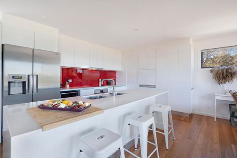 EAST52A - Lake Views - Tourism Noosa 2