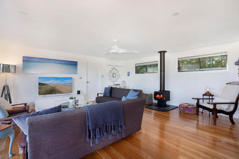 EAST52A - Lake Views - Tourism Noosa 1