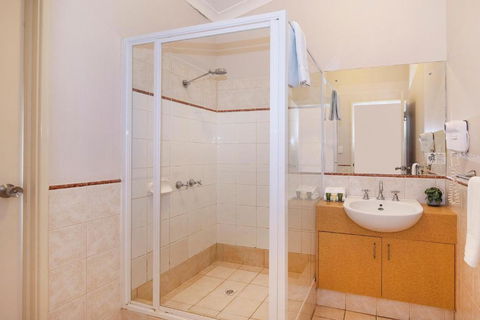EM Apartments - Tourism Noosa 1