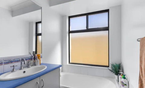 Executive Escape 4 Bedroom Home - Tourism Noosa 4