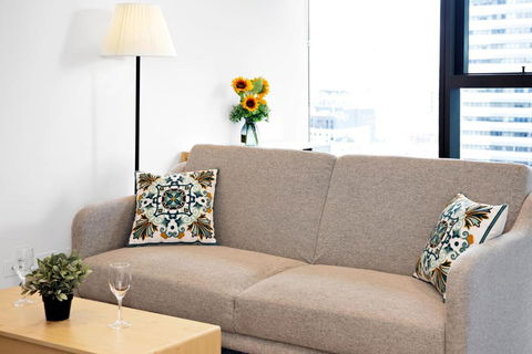 EPORO Tower Modern Apartments Melbourne Central CBD - Tourism Noosa 2