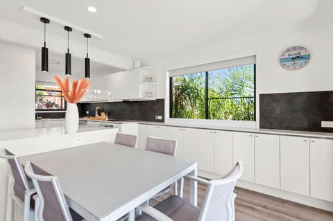 Family Retreat With Water Views At Corlette - Tourism Noosa 4