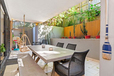 Fab Bondi 2-Bed With Courtyard & Alfresco Dining - Tourism Noosa 1
