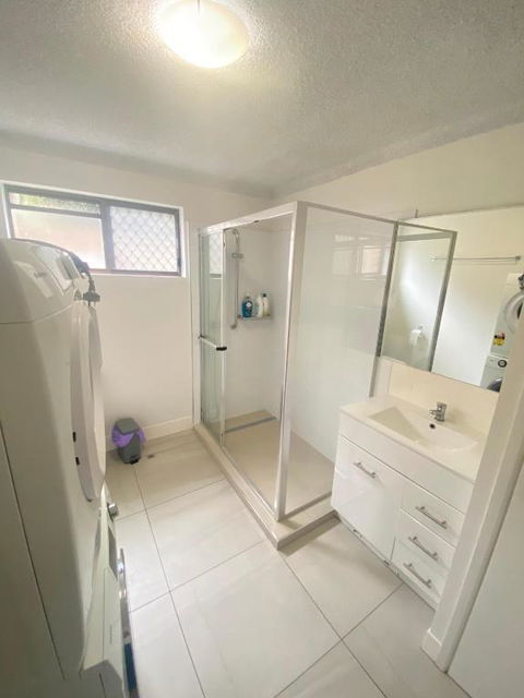 Fabulous Canal-front Unit In Mooloolaba - Tourism Noosa 2