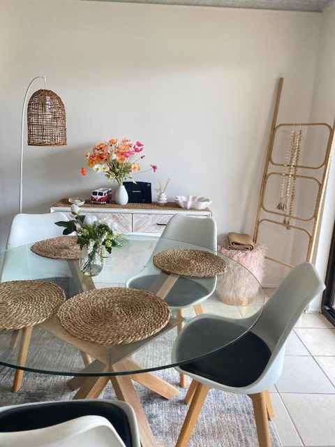 Fabulous Canal-front Unit In Mooloolaba - Tourism Noosa 4