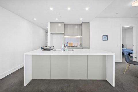 Fabulous View Apartment In Sydney Olympic Park - Tourism Noosa 4