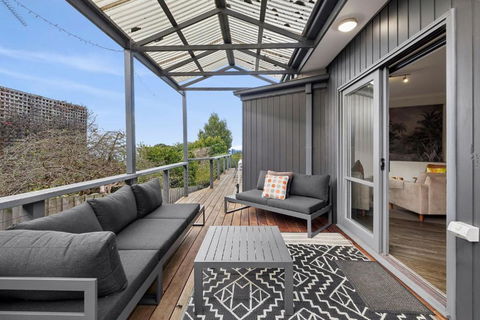 Fairview Central With A View - Tourism Noosa 4