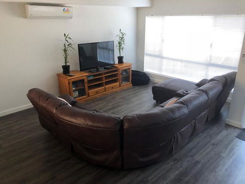 Falcon Bay 4x4 Townhouse - Tourism Noosa 0
