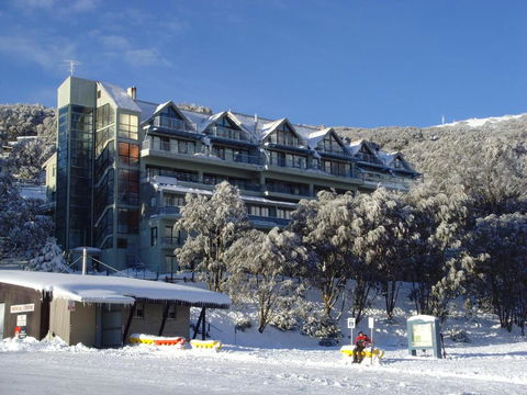 Falls Creek Country Club - Tourism Noosa 2