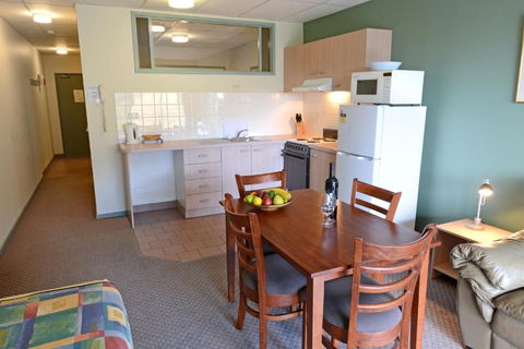 Falls Creek Country Club - Tourism Noosa 4