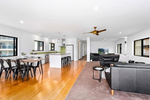 Family 2 & 3 Bedroom Apartments In Surfers Paradise - Driftwood - Privately Managed - Wow Stay - Tourism Noosa 4