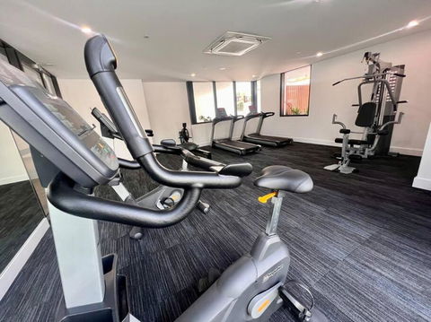 Family Apartment In Surfers Paradise - Tourism Noosa 3