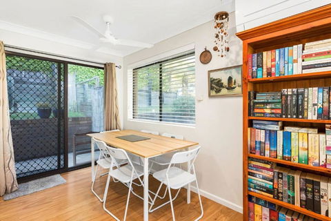 Family Coastal Escape Narrawallee NSW - Tourism Noosa 2