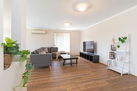Family Home For A Fiesta - Tourism Noosa 2