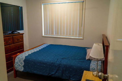 Family Home With Free Parking Close To Everything - Tourism Noosa 2