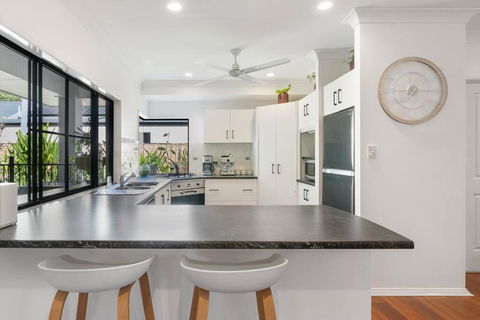 Family Home With Pool - 2 Mins To Beach & Playground - Tourism Noosa 1