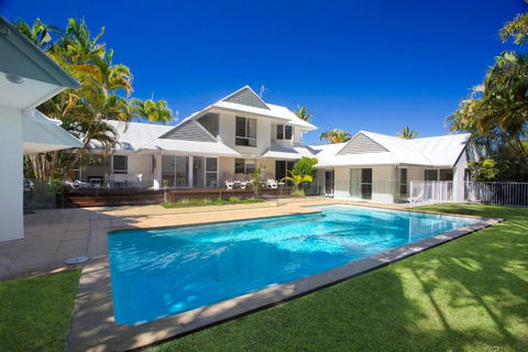 Family Living In The Heart Of Noosa, Noosa Heads - Tourism Noosa 0