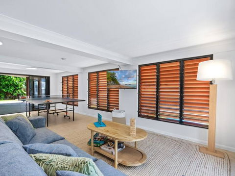 Family Shores - Beachfront Bliss - Tourism Noosa 3