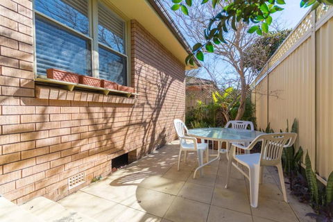 Family Stay With Idyllic Sun-drenched Courtyard - Tourism Noosa 2