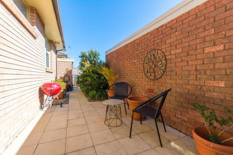 Family Stay With Idyllic Sun-drenched Courtyard - Tourism Noosa 1