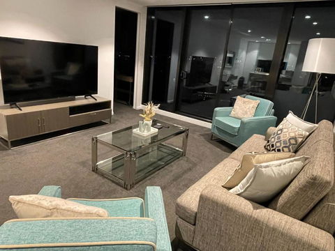 Fantastic 3 Bedroom Apartment In Southbank - Tourism Noosa 3