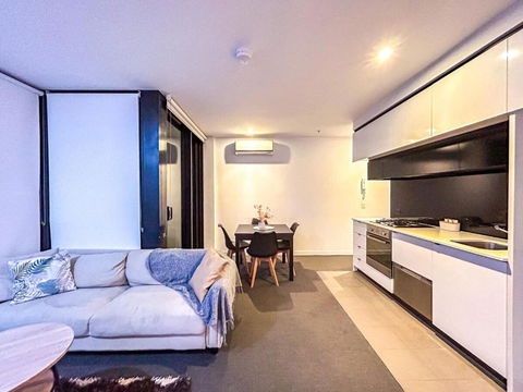 Fantastic View 2br1ba In Cbd Wifi Balcony - Tourism Noosa 3