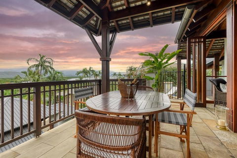 Far Pavilions Luxury Villa A - Tourism Noosa 0
