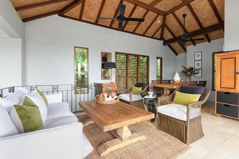 Far Pavilions Luxury Villa A - Tourism Noosa 2