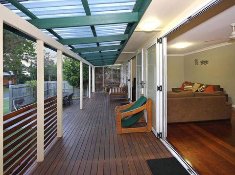 FINLIA AT FLINDERS - Tourism Noosa 1