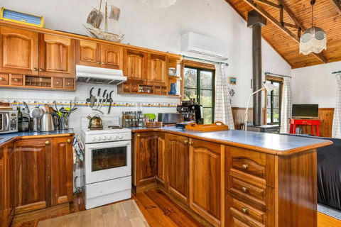 Fishermans Beach Cottage - Tourism Noosa 2