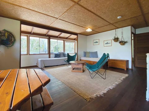 FLINDERS BEACHHOUSE - Tourism Noosa 4