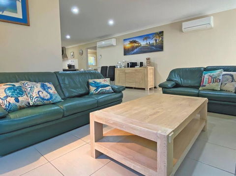 FLIP FLOP INN - Tourism Noosa 3