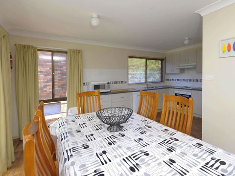Family Getaway Shoal Bay - Tourism Noosa 2
