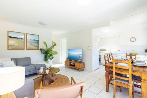 Fingal Bay Coastal Retreat 1 12 Marine Dr Fantastic Ground Floor Duplex - Tourism Noosa 0
