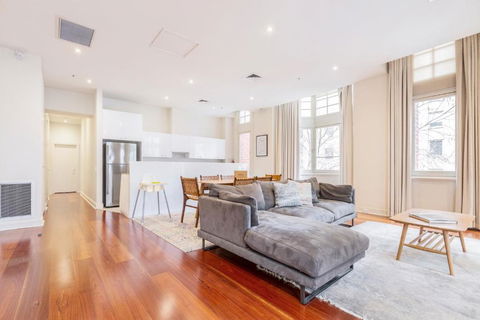 Fabulous Collins Street Luxury 2 BR Apartment - Tourism Noosa 4