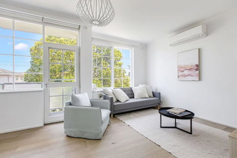 Golden Alma - A Radiant Escape Between City & Sand - Tourism Noosa 0