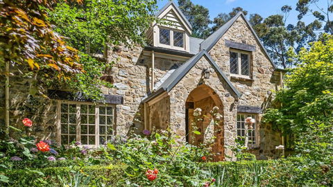 FROGWELL HOLLOW Immerse Into An Idyllic Fairytale - Tourism Noosa 0