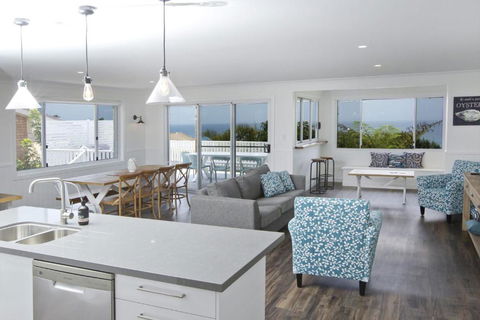 FYNE SHORES - Tourism Noosa 0