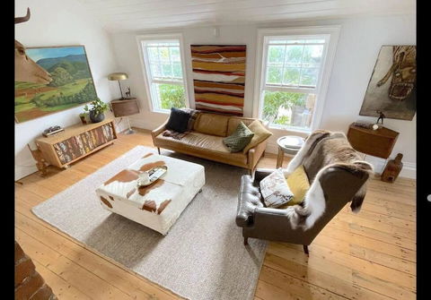 Gable House - Tourism Noosa 0