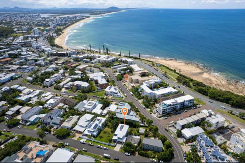 GEORGE8- THE ULTIMATE, FAMILY BEACH HOUSE! - Tourism Noosa 3