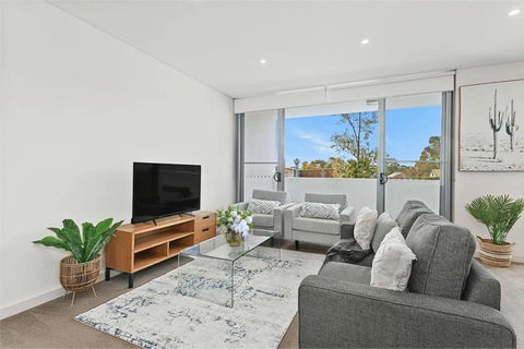 GLAD3 Gladesville Getaway Bright & Contemporary - Tourism Noosa 0