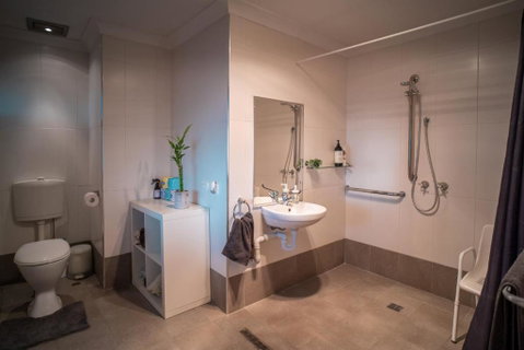 Glen Mervyn Lodge - Tourism Noosa 4
