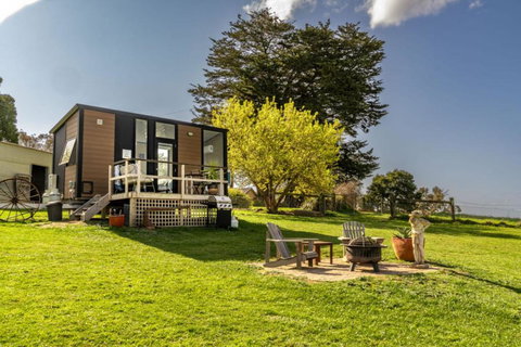 Gold Meadows By Tiny Away - Tourism Noosa 1